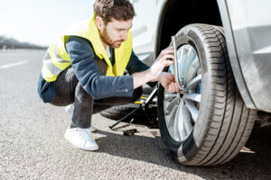 How to Stay Safe While Waiting for Roadside Assistance
